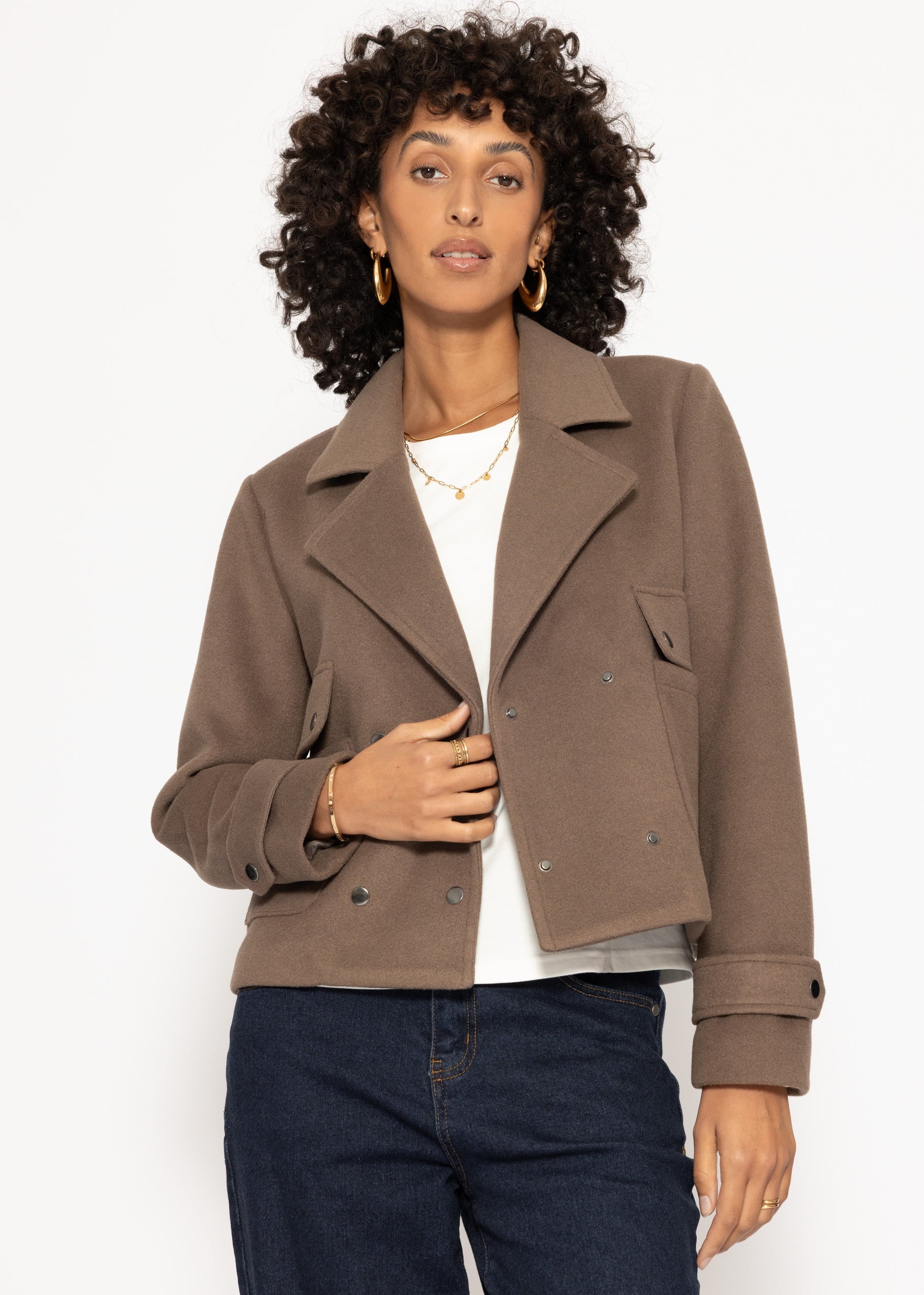 Kurze Jacke mit Reverskragen - taupe – Bekleidung > Jacken | FormaLuxe