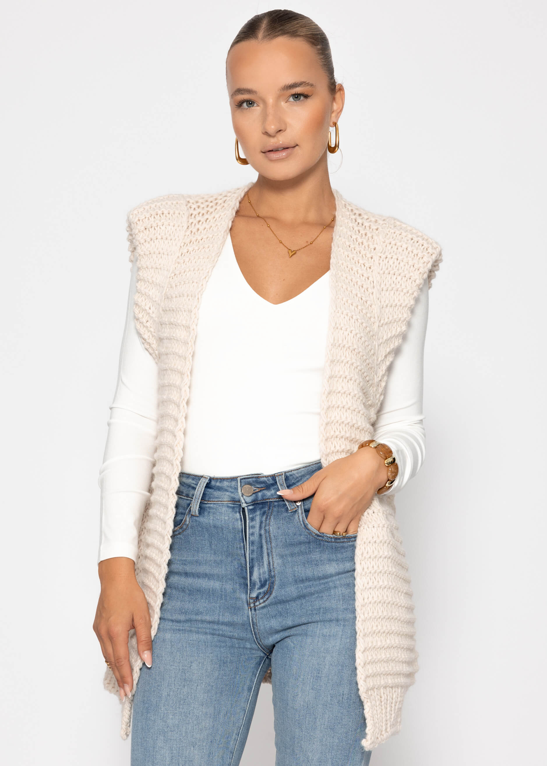 Lange ärmellose Strickweste mit strukturierten Schultern - offwhite – Bekleidung > Westen | FormaLuxe