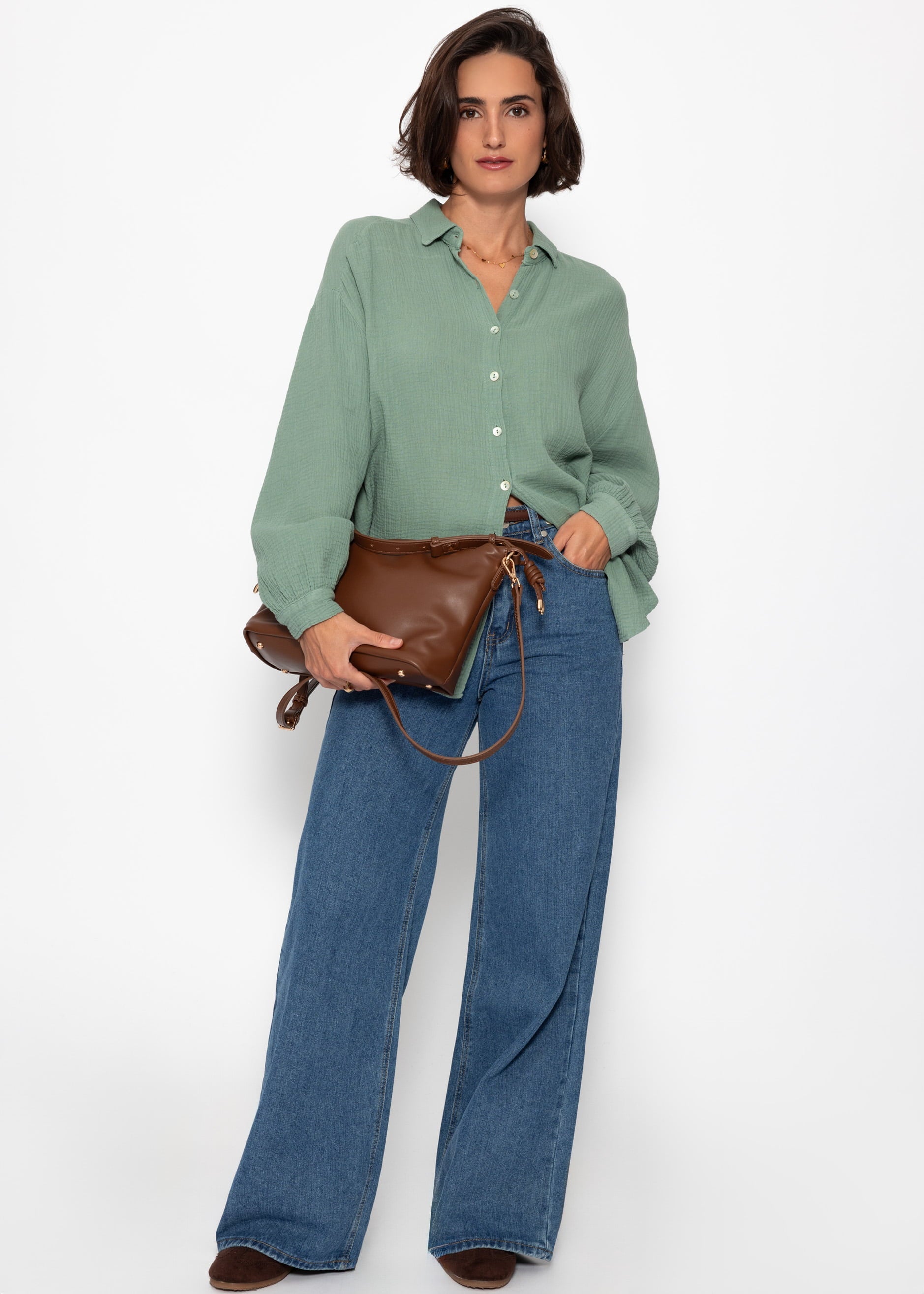 Musselin Bluse oversize, kurz, salbeigrün – Bekleidung > Blusen > Musselin > Oversize | FormaLuxe