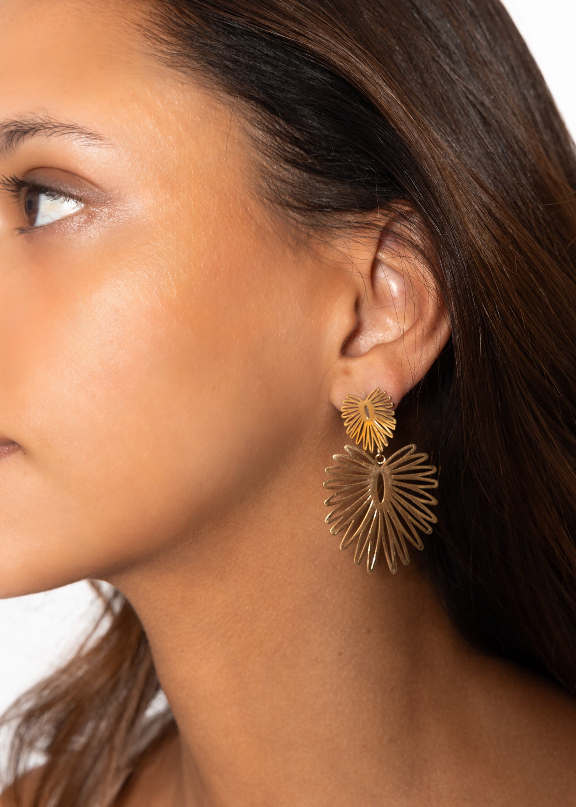 Ohrstecker mit Blatt-Anhänger - gold – Schmuck > Ringe | FormaLuxe