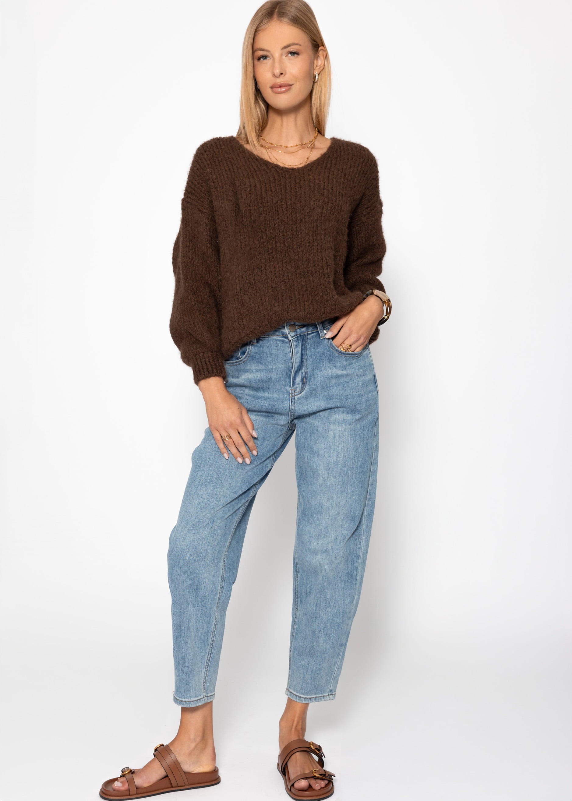 Oversize Pullover mit V-Ausschnitt - braun – Bekleidung > Pullover | FormaLuxe