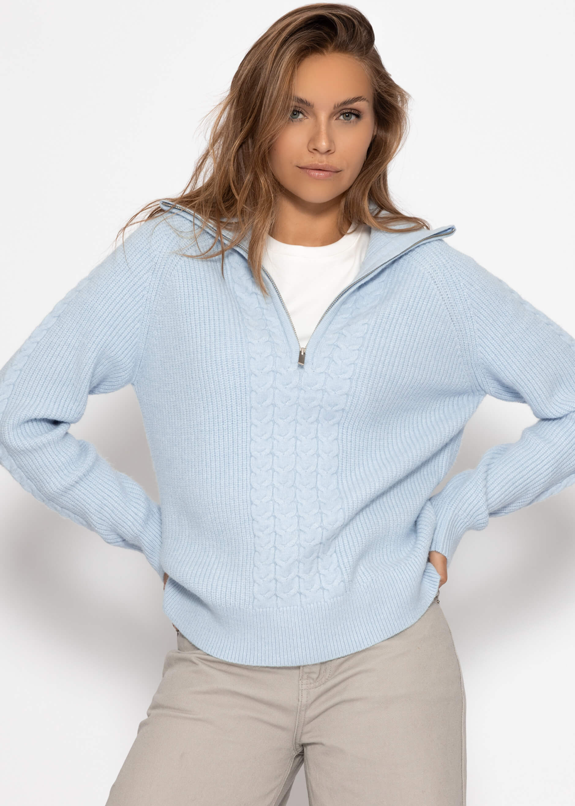 Pullover mit Reißverschluss am Kragen – hellblau – Clothing> sweater | FormaLuxe