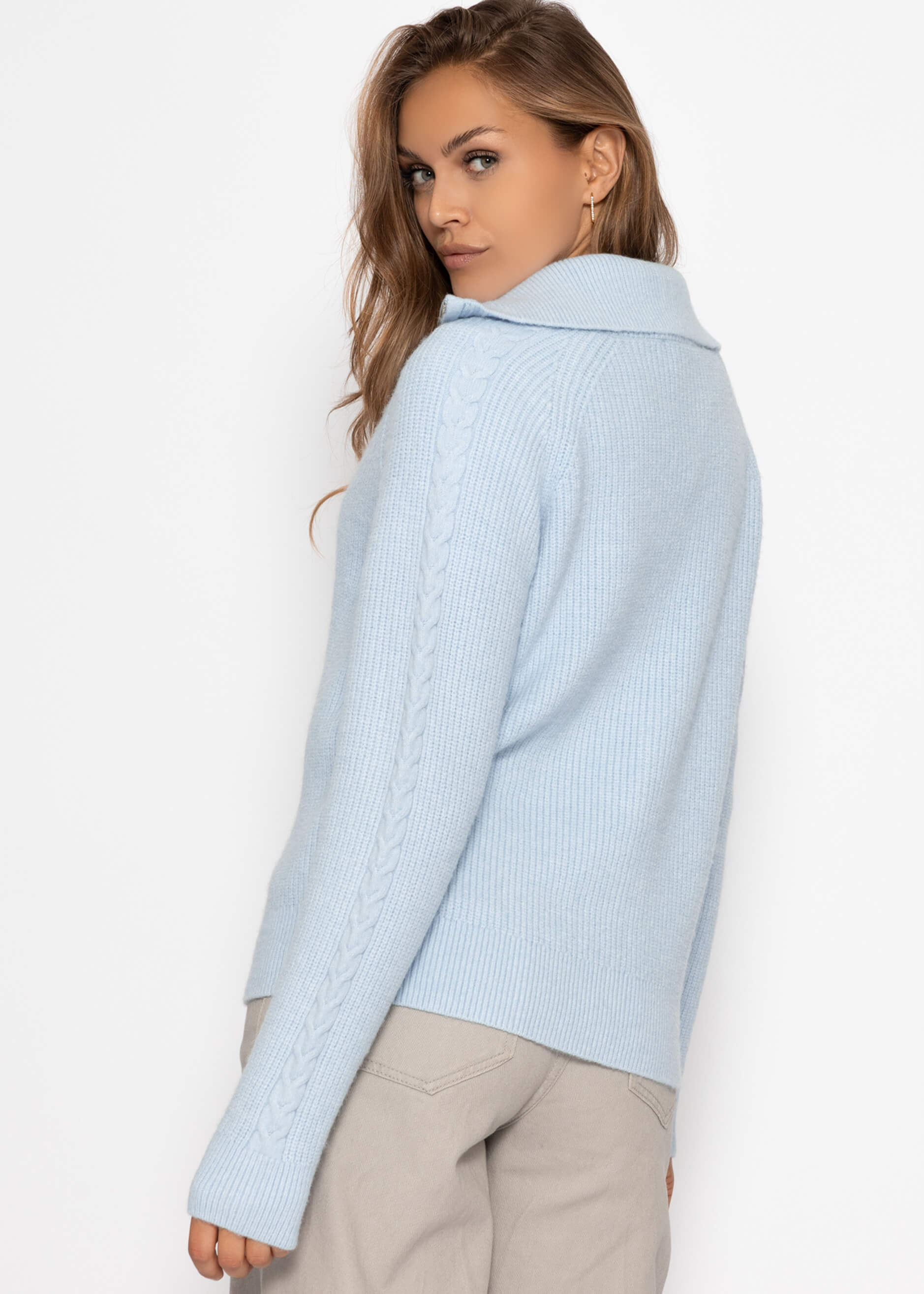 Pullover mit Reißverschluss am Kragen – hellblau – Clothing> sweater | FormaLuxe