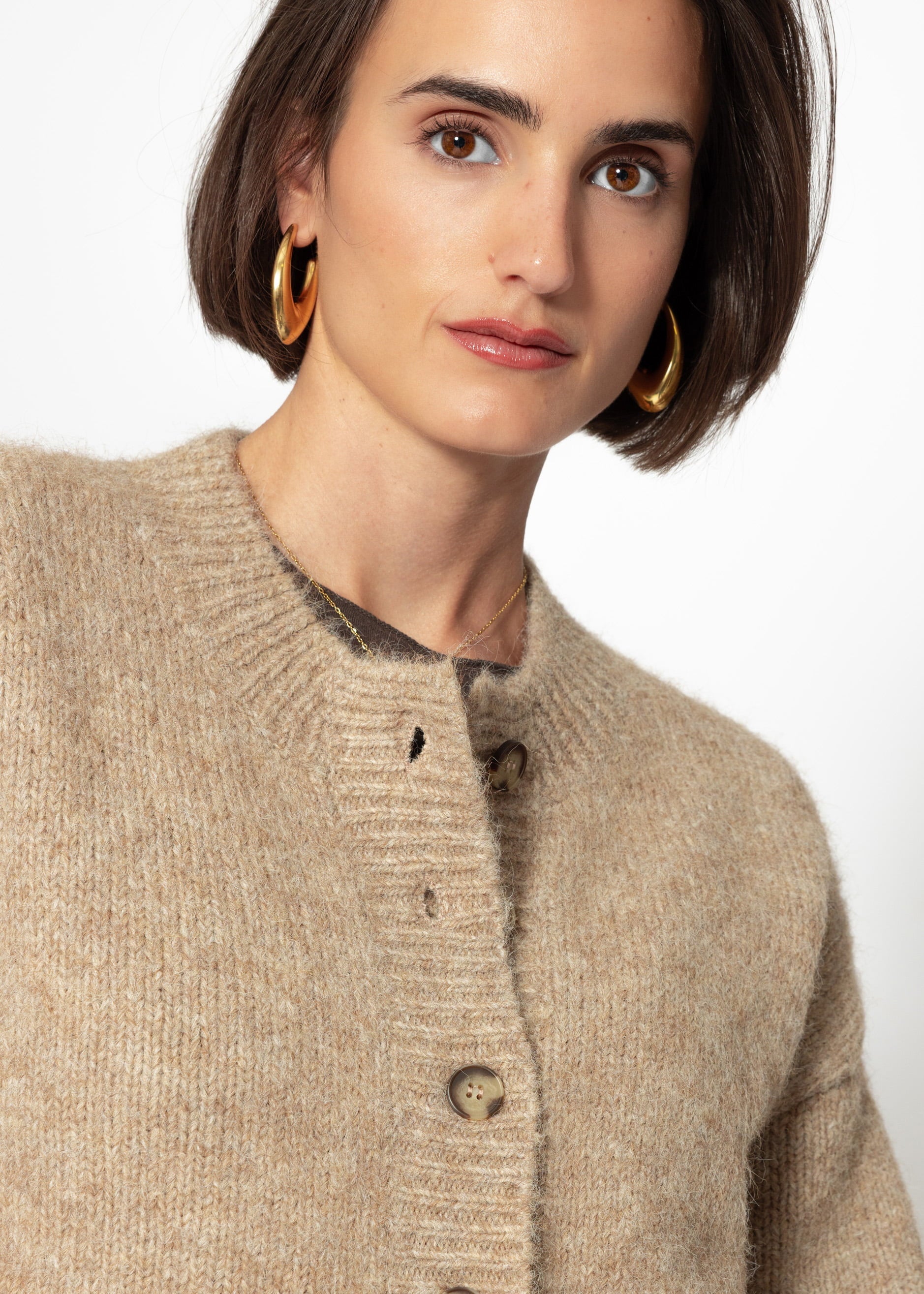 Teiljacke mit Taschen und großer Knopfleiste – beige – Clothing> Cardigans | FormaLuxe