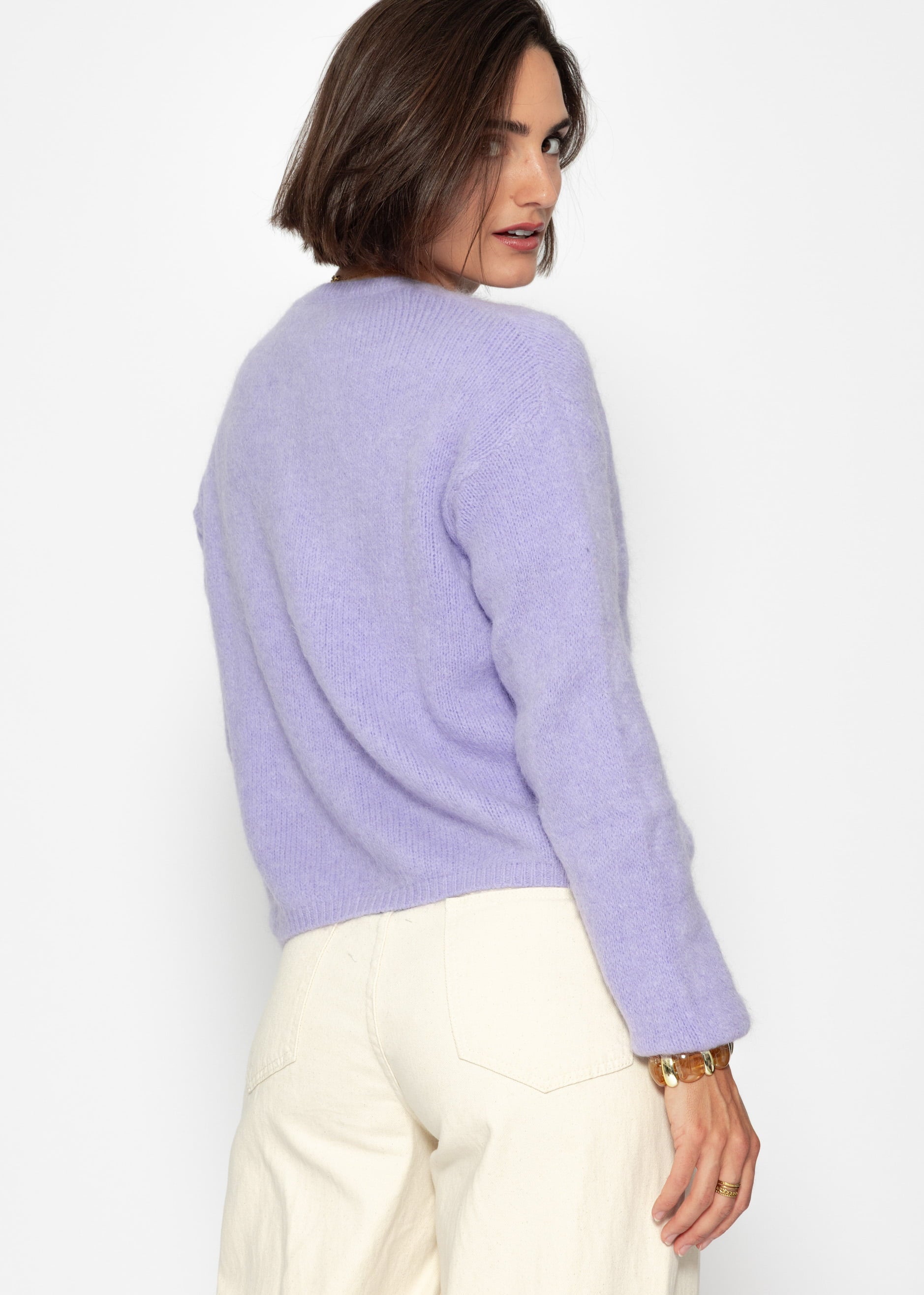 Weicher Strickcardigan mit Zierknöpfen - flieder – Bekleidung > Cardigans | FormaLuxe