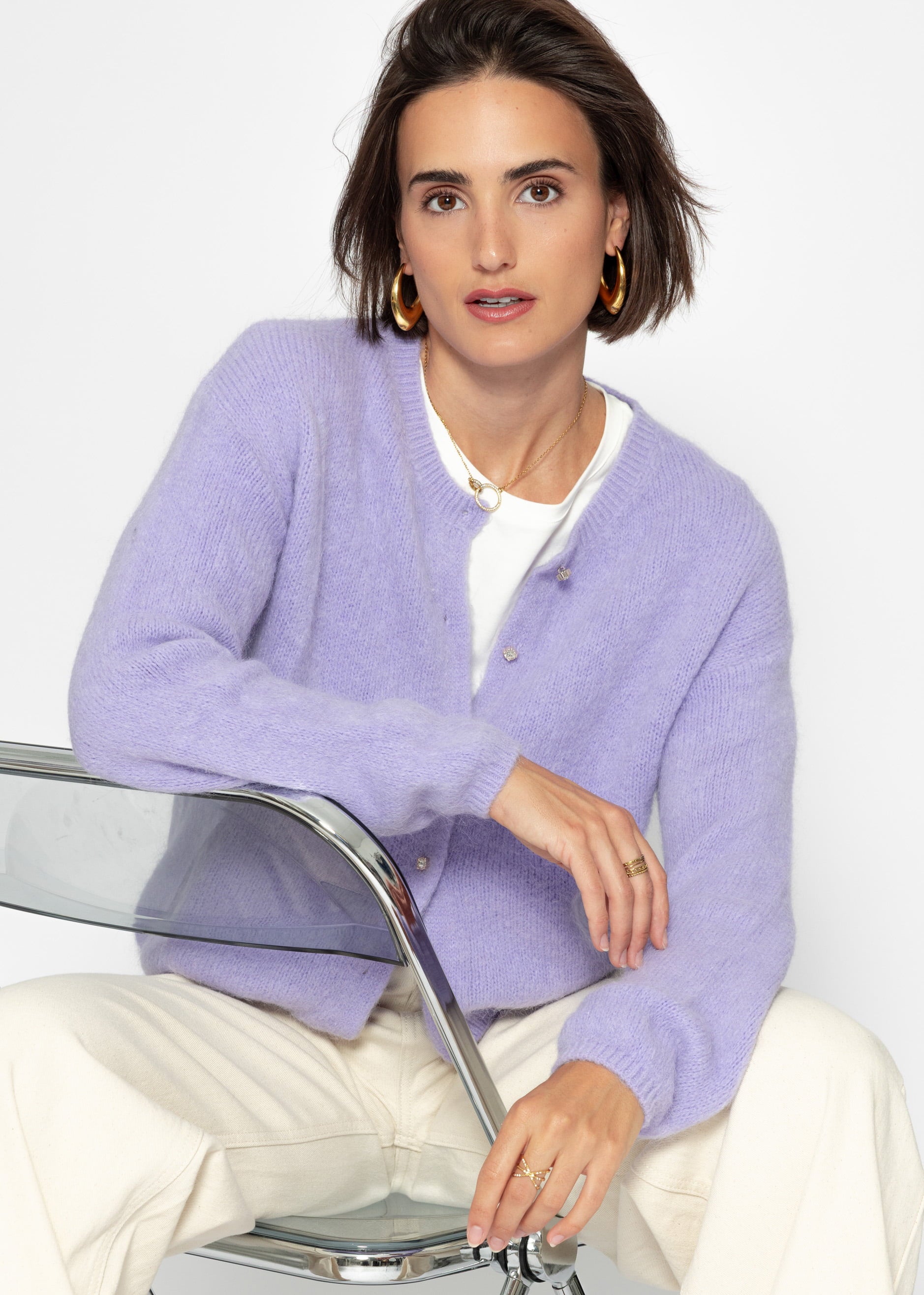Weicher Strickcardigan mit Zierknöpfen - flieder – Bekleidung > Cardigans | FormaLuxe
