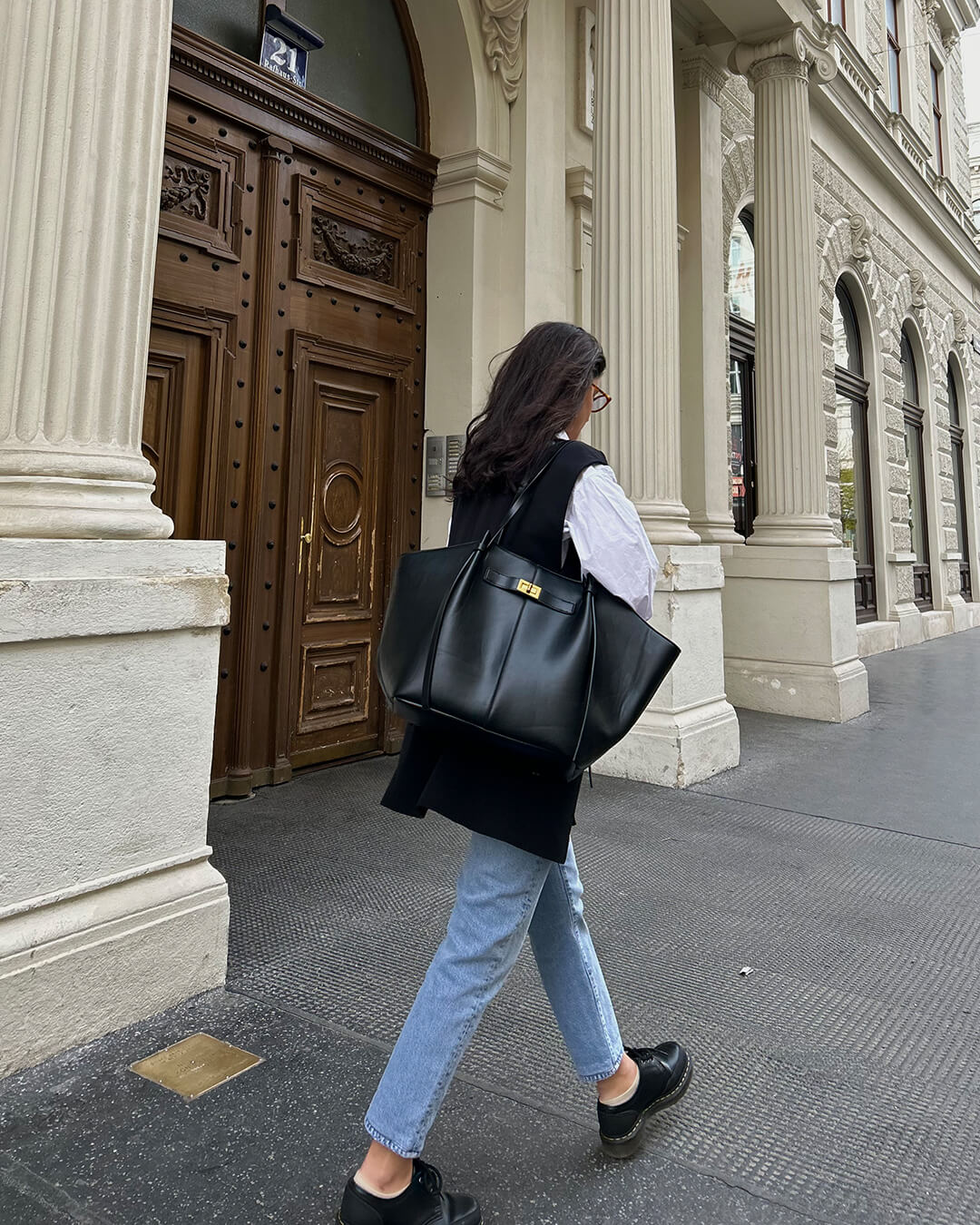 Adèle | Sac cabas en cuir Noir – Adele | Sac cabas en cuir noir | FormaLuxe