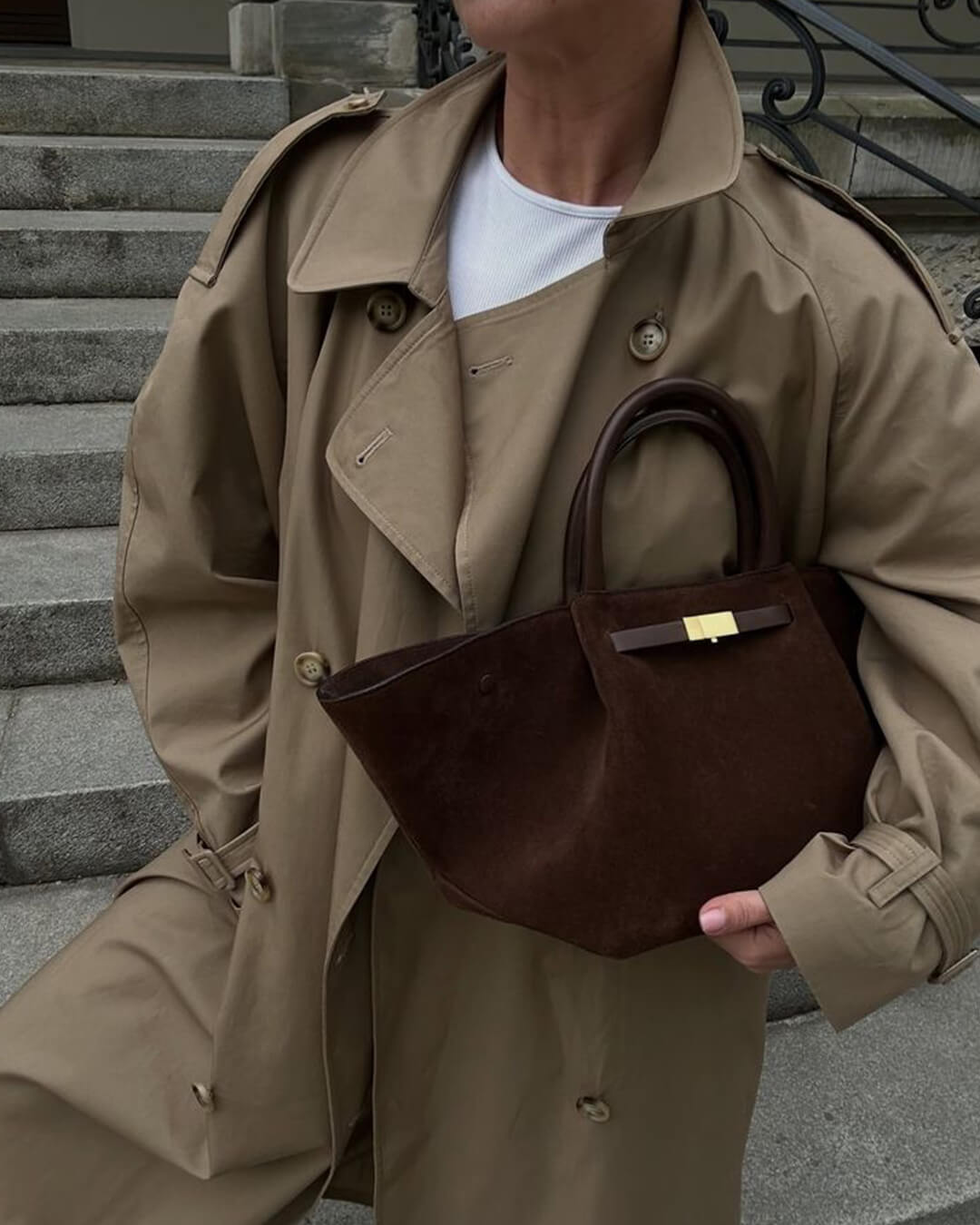 Ava | Suede Handle Bag Dark Brown | FormaLuxe