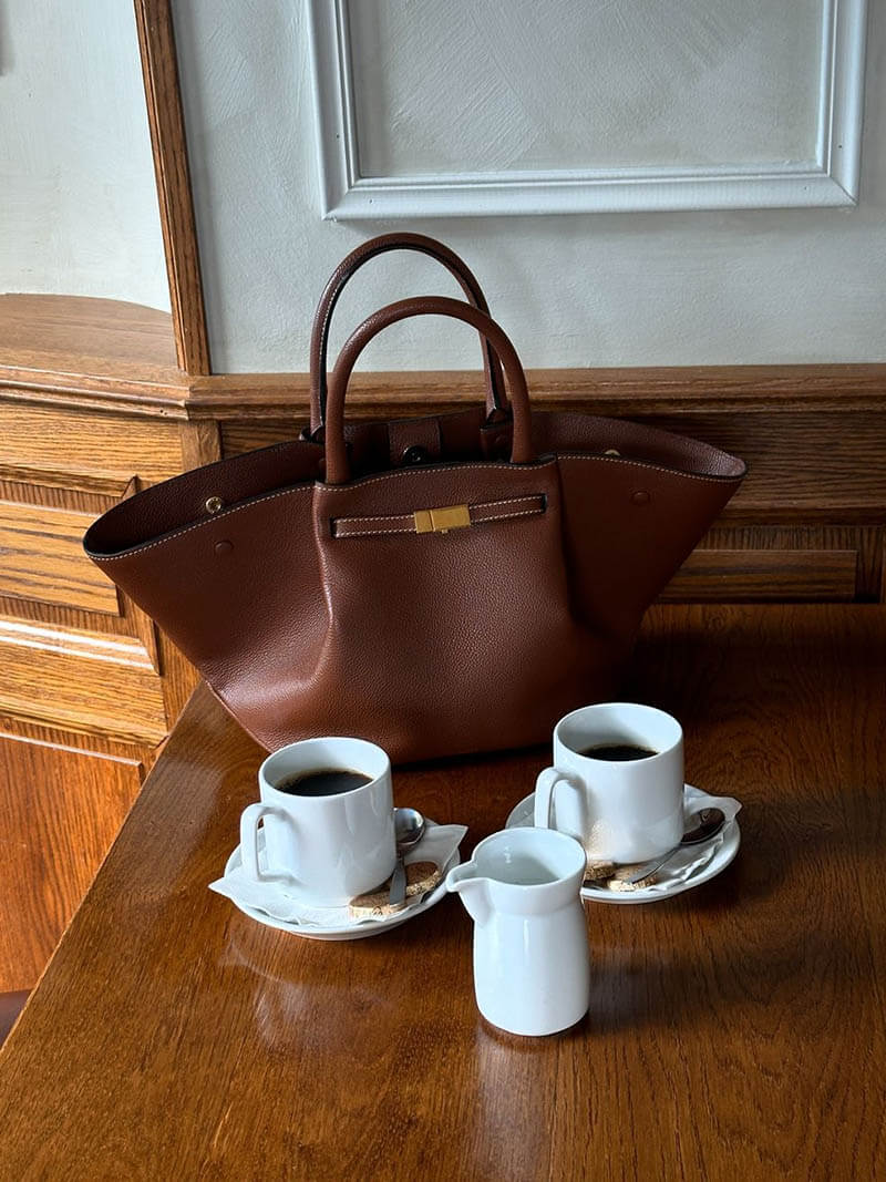 Arya | Faux Leather Handbag Schwarz | FormaLuxe