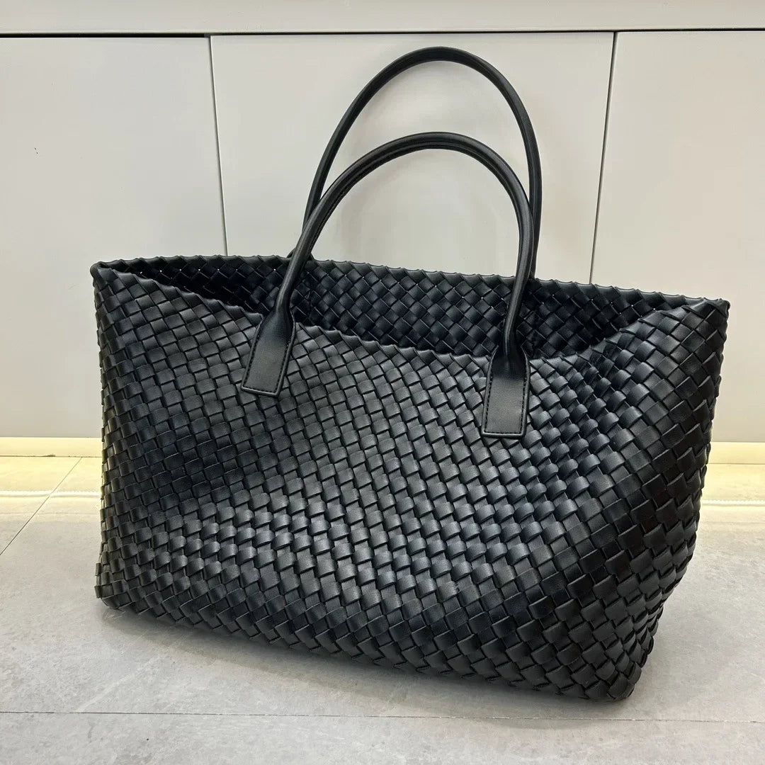Zarina Woven Bag Black | FormaLuxe