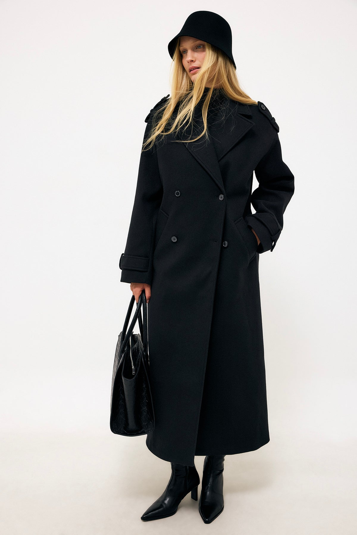 Langer Mantel Damen Frieda in Schwarz – FormaLuxe