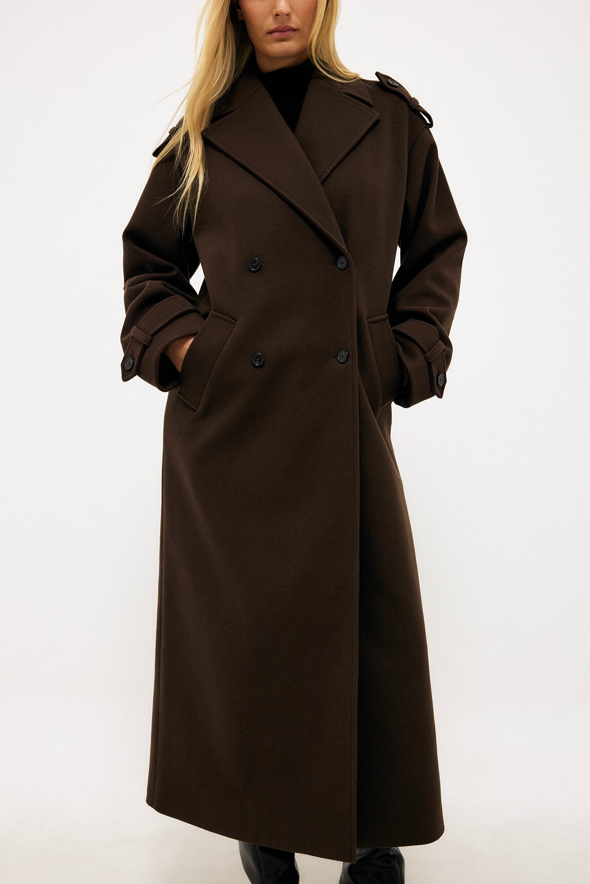 Langer Mantel Damen Frieda in Braun – FormaLuxe