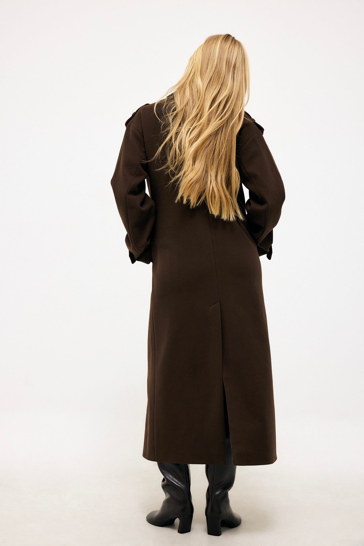 Langer Mantel Damen Frieda in Braun – FormaLuxe