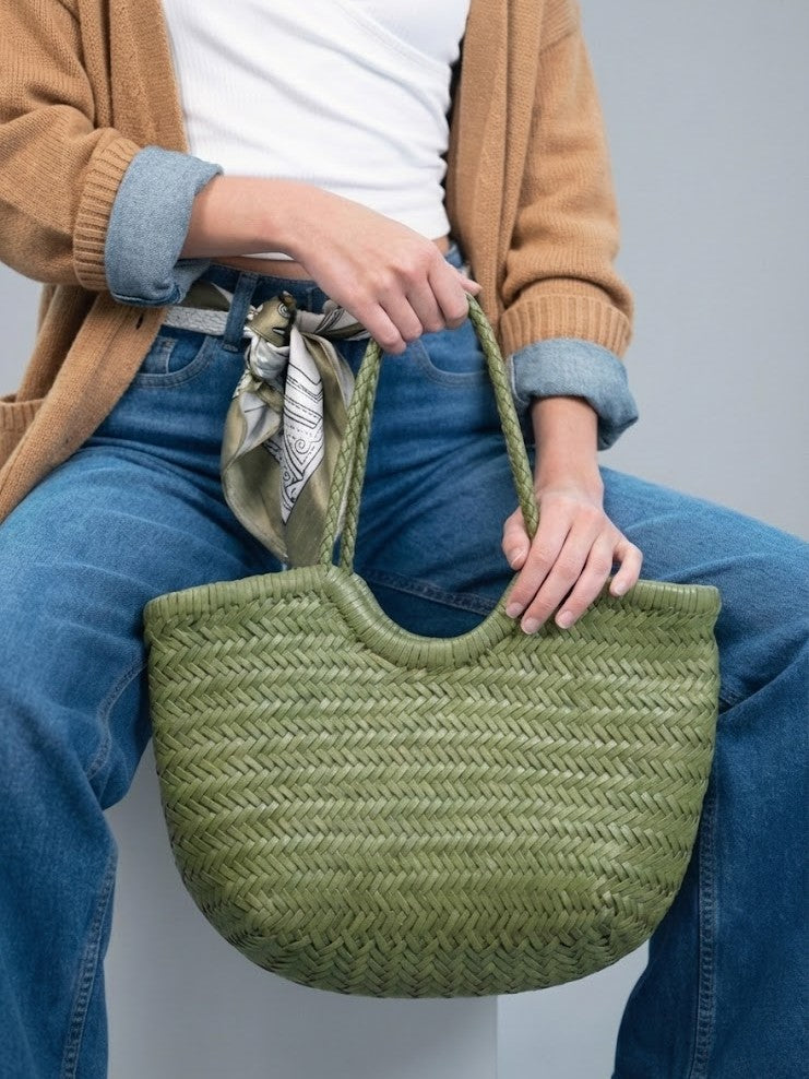 April | Woven Oversized Tote Bag Dark Brown | FormaLuxe