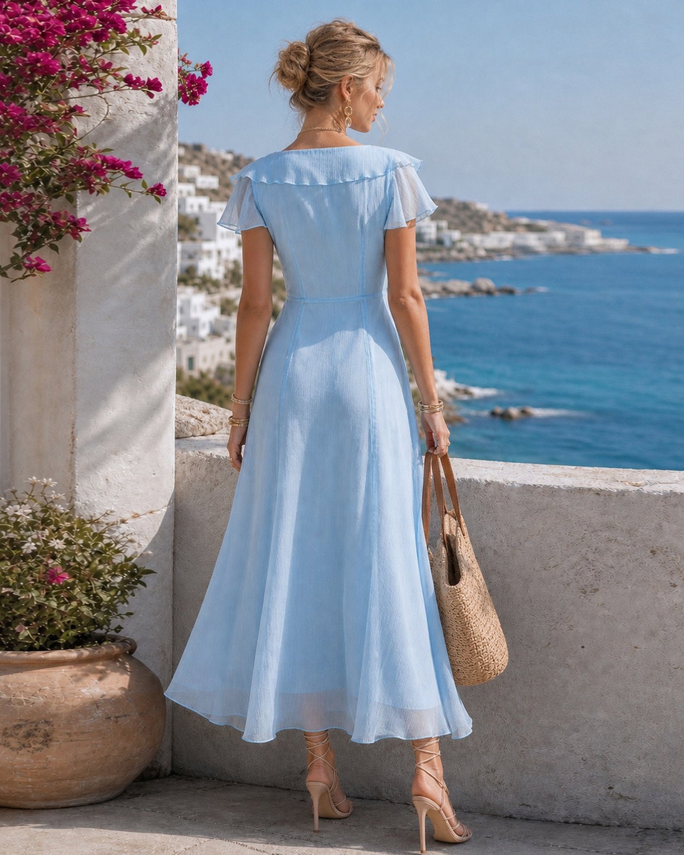 Juliette – hellblaues Maxikleid aus Chiffon mit Volant und Knopfleiste