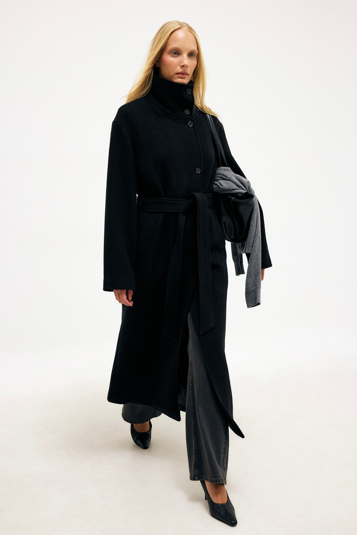 Mantel mit Stehkragen Damen Henriette in Schwarz – FormaLuxe
